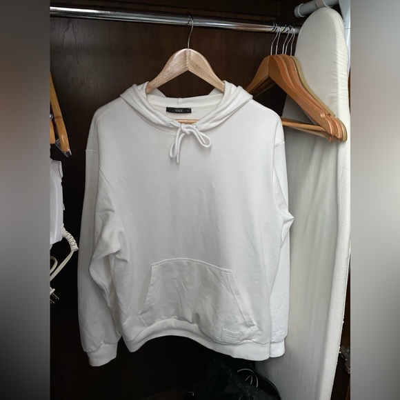 White Hoodie in good condition - Picture 2 of 3